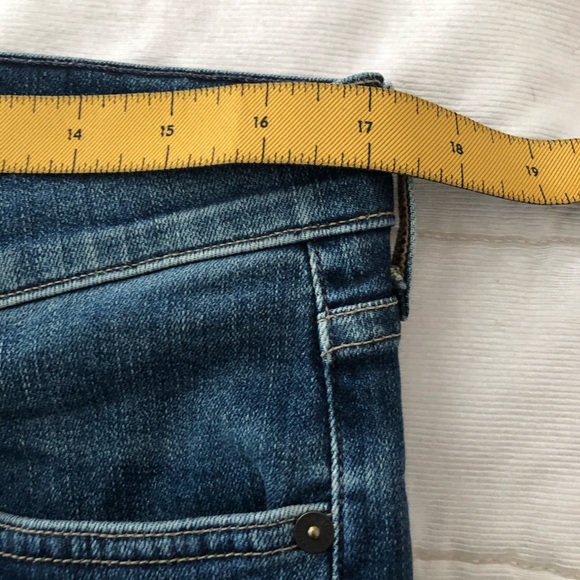 Citizens of Humanity Agnes Cropped Jean w/ Bleach - Picture 4 of 12